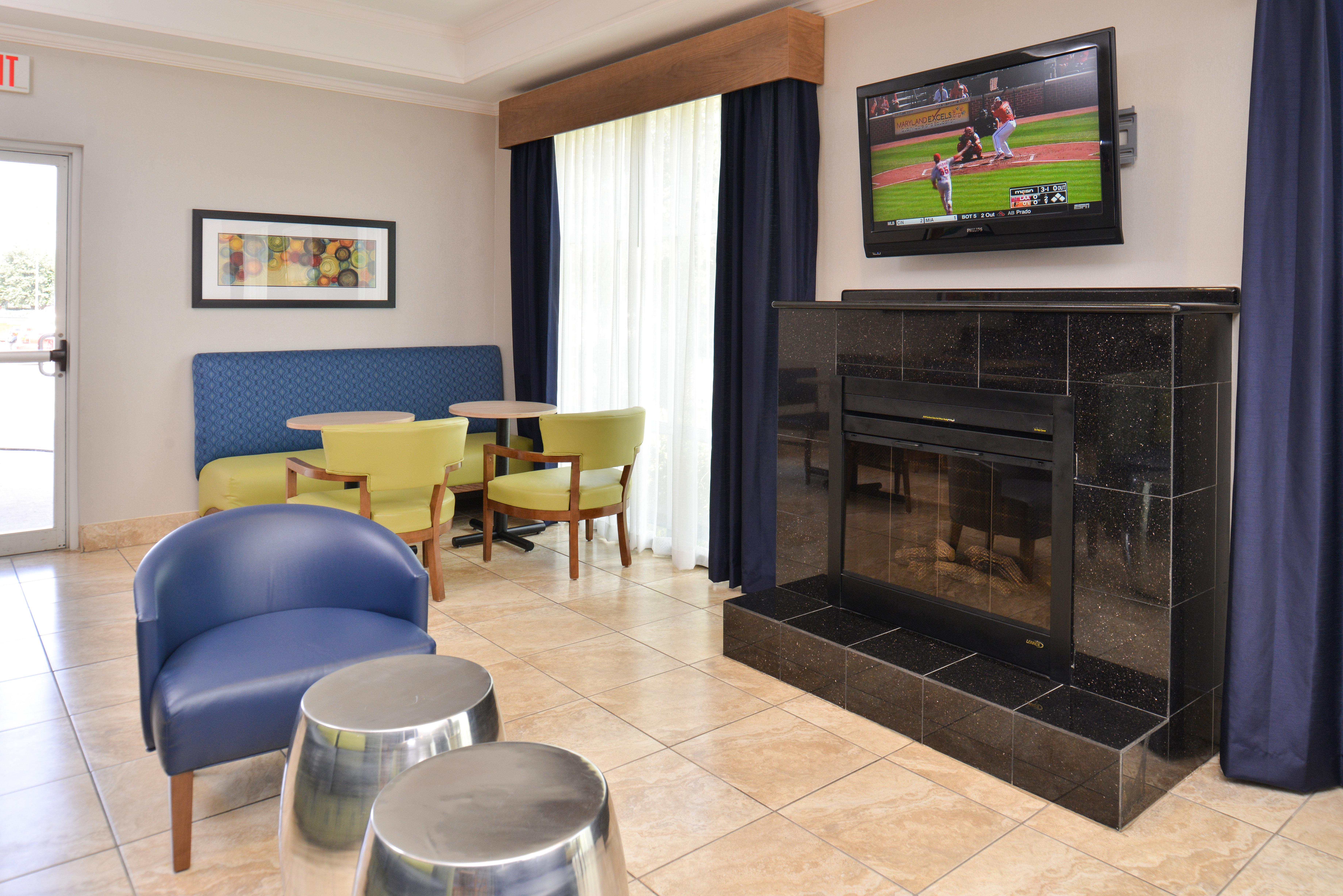 Holiday Inn Express & Suites San Antonio South Exteriér fotografie