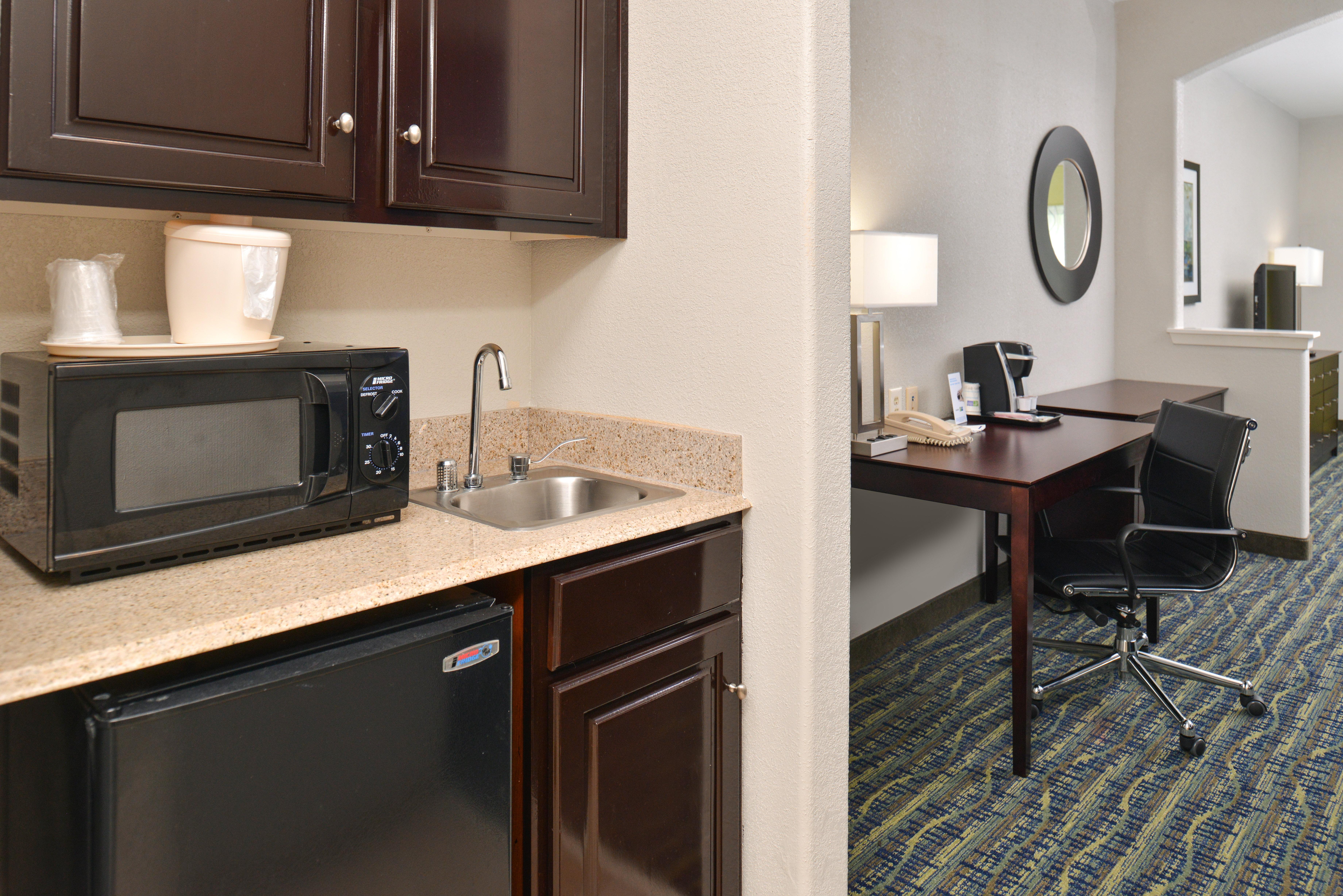 Holiday Inn Express & Suites San Antonio South Exteriér fotografie